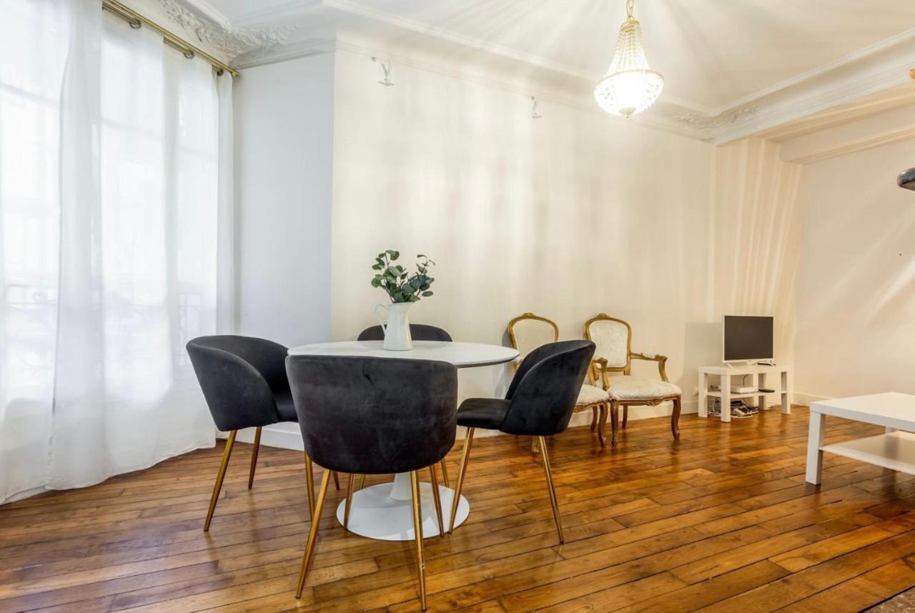 Abbesses - Superbe Appartement Avec Cheminees Paris Exterior foto